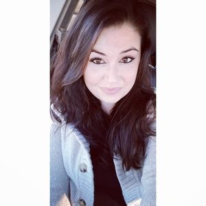 Meet your Posher, Mandy